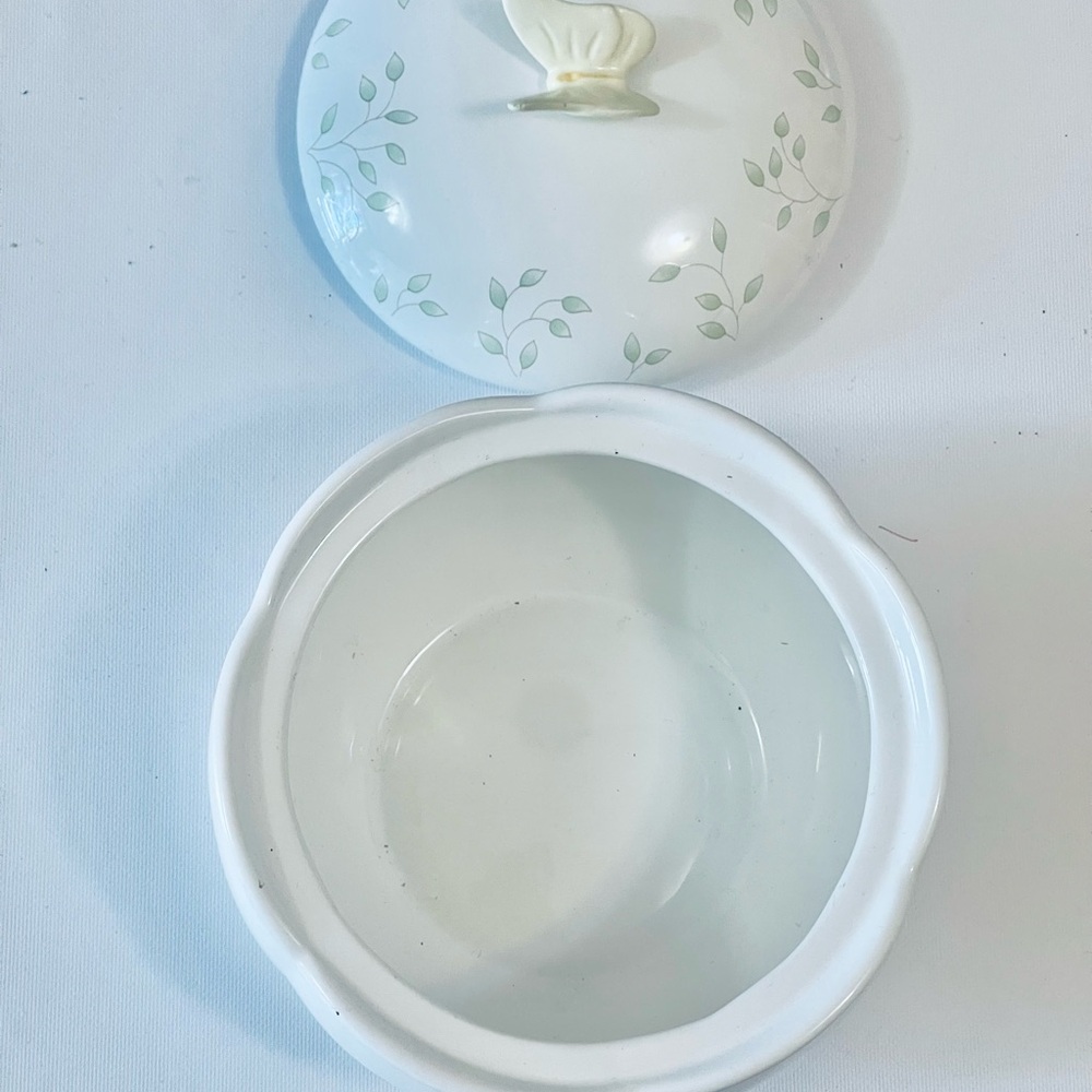 LENOX Butterfly Meadow Ceramic floral 
Sugar Bowl Canister With Lid - Picture 3 of 7